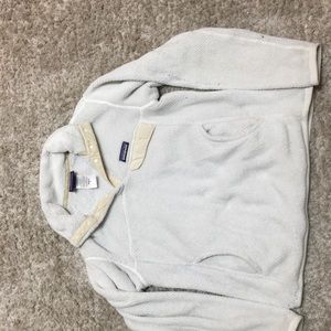 Fairly worn Patagonia pull over